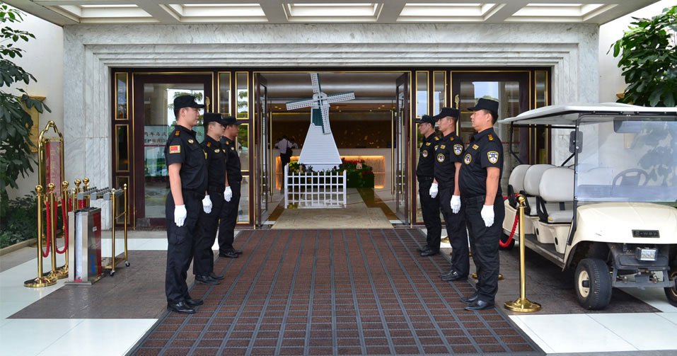 定制保安服務(wù)：根據(jù)特定客戶的安全需求，量身定制保安服務(wù)。